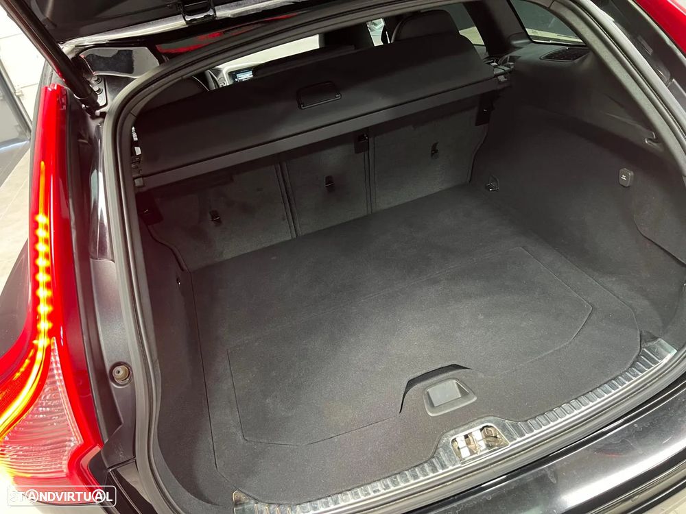 Volvo XC 60 2.0 D4 Inscription - 19