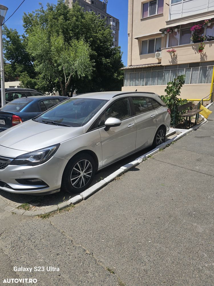 Opel Astra Sports Tourer 1.6 CDTI ECOTEC ECOFlex Start/Stop Drive - 2