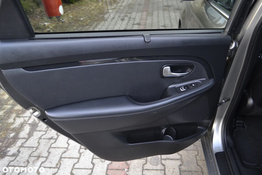 Kia Carens 1.7 CRDi Business Line 7os - 18