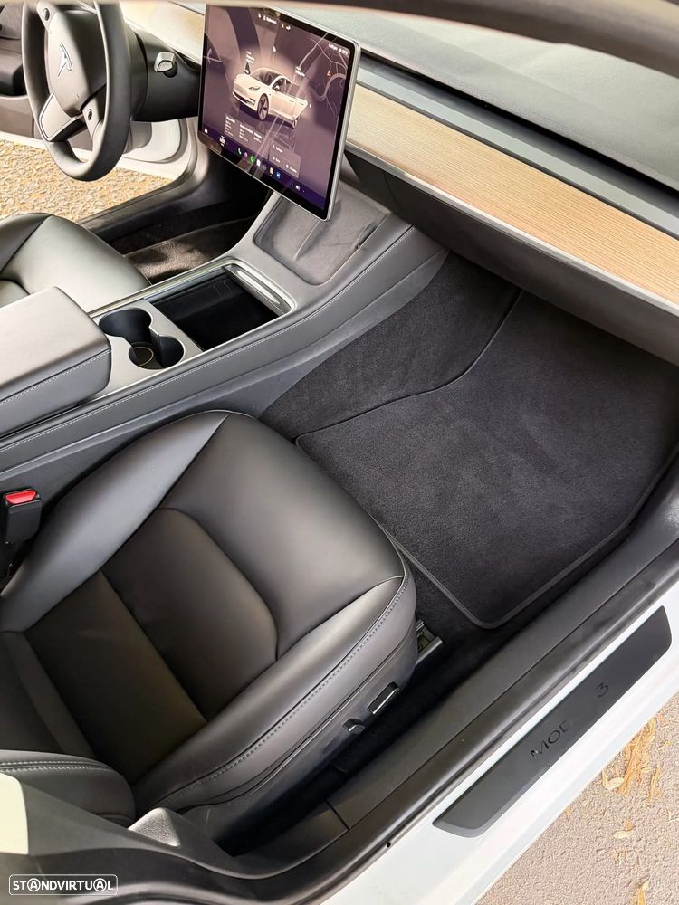 Tesla Model 3 - 9