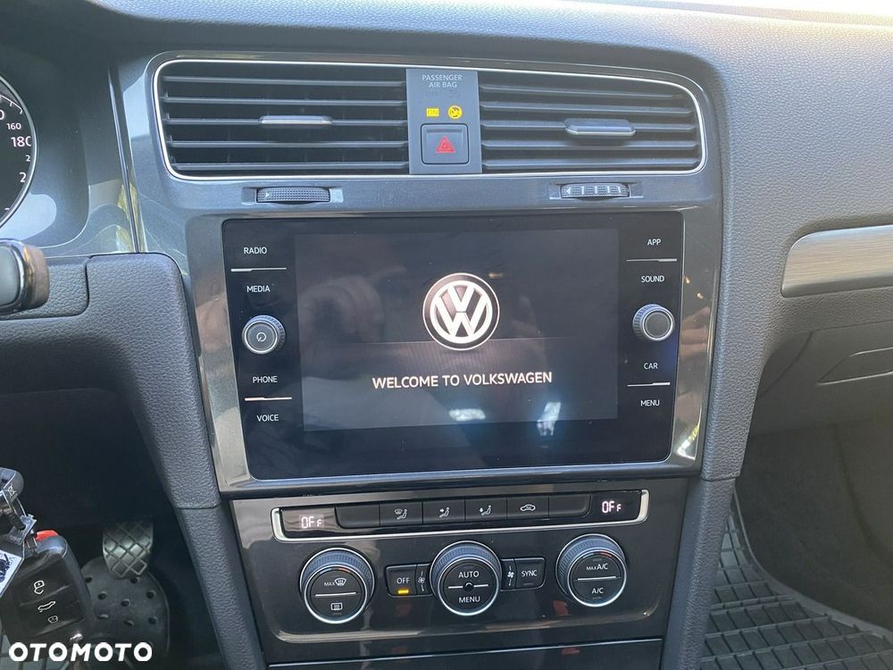 Volkswagen Golf 1.5 TSI BMT Comfortline - 31