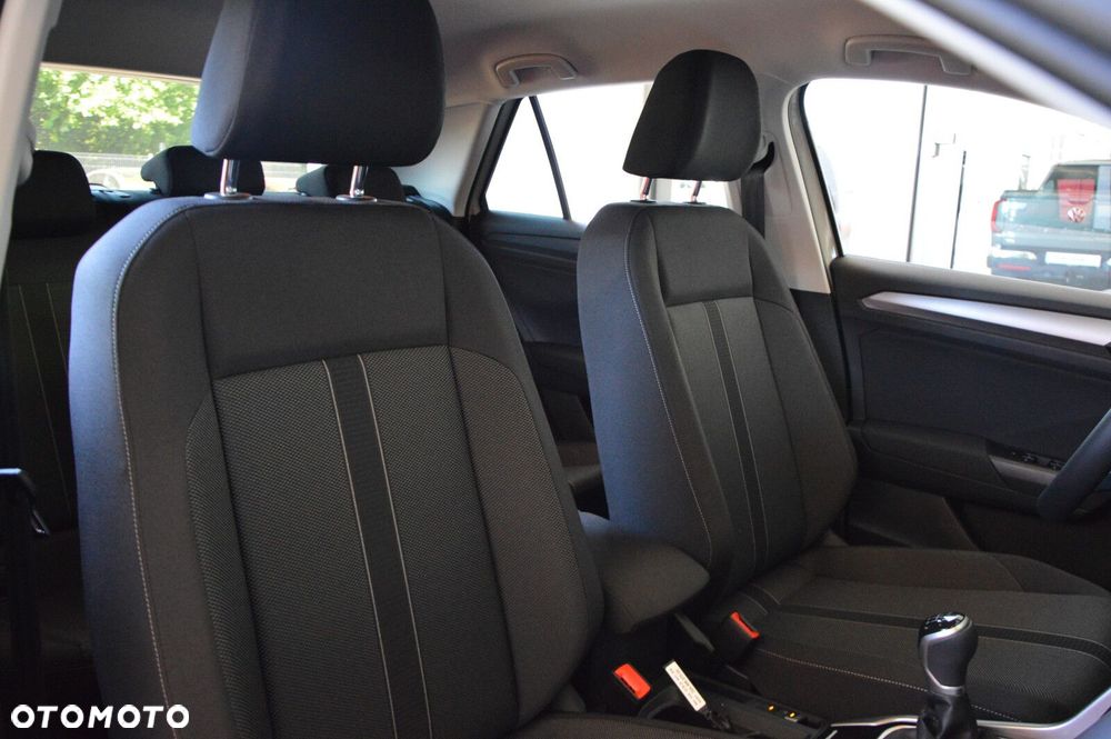 Volkswagen T-Roc - 17