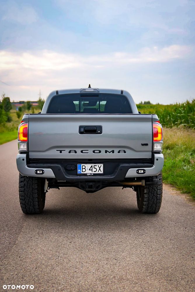Toyota Tacoma - 6