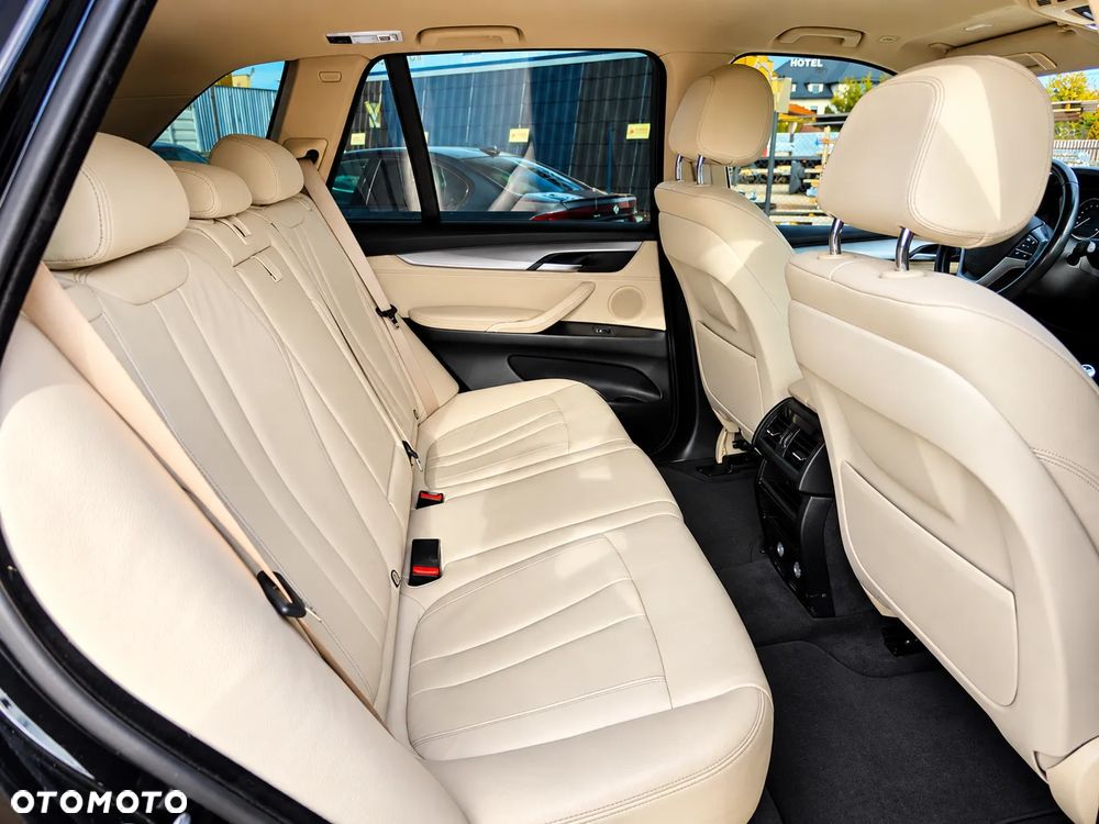 BMW X5 xDrive25d - 23