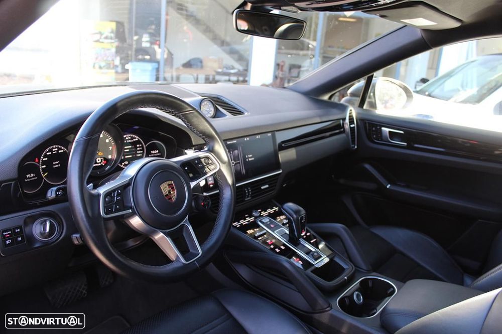 Porsche Cayenne Coupé E-Hybrid - 16