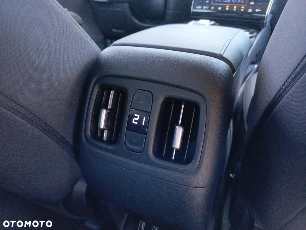 Hyundai Tucson 1.6 T-GDi HEV Executive 2WD - 23