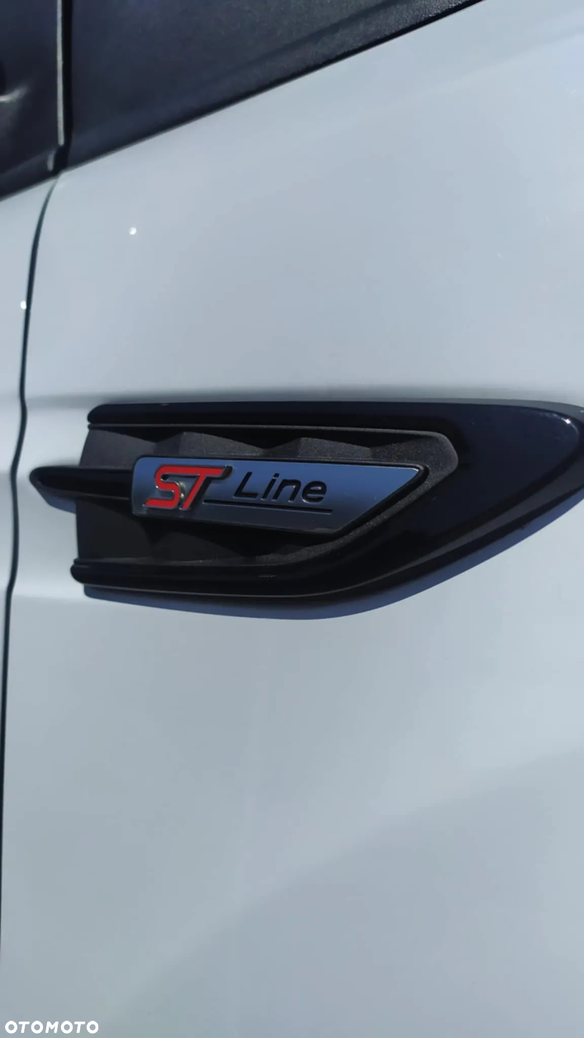 Ford Kuga 1.5 EcoBoost 2x4 ST-Line - 12