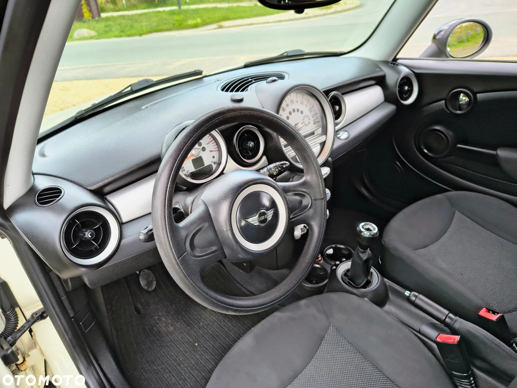 MINI ONE Standard - 3