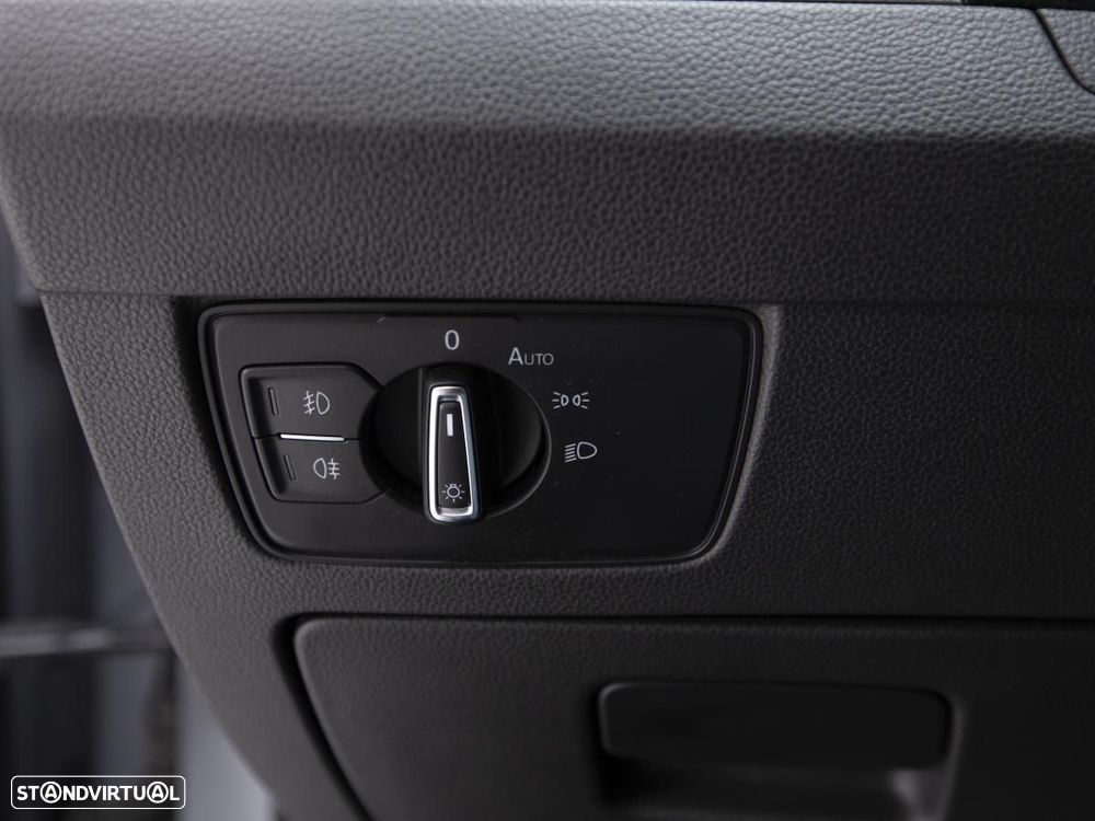 Volkswagen Passat Variant 2.0 TDI Business DSG — fotografia 18
