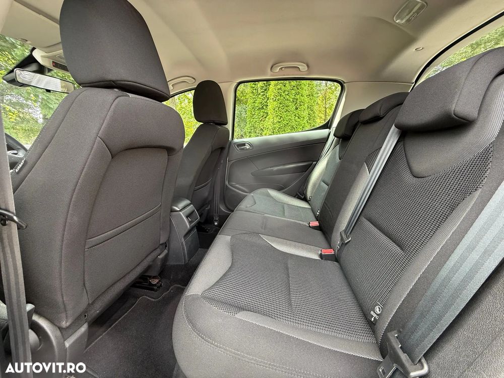 Peugeot 308 155 THP Premium - 7