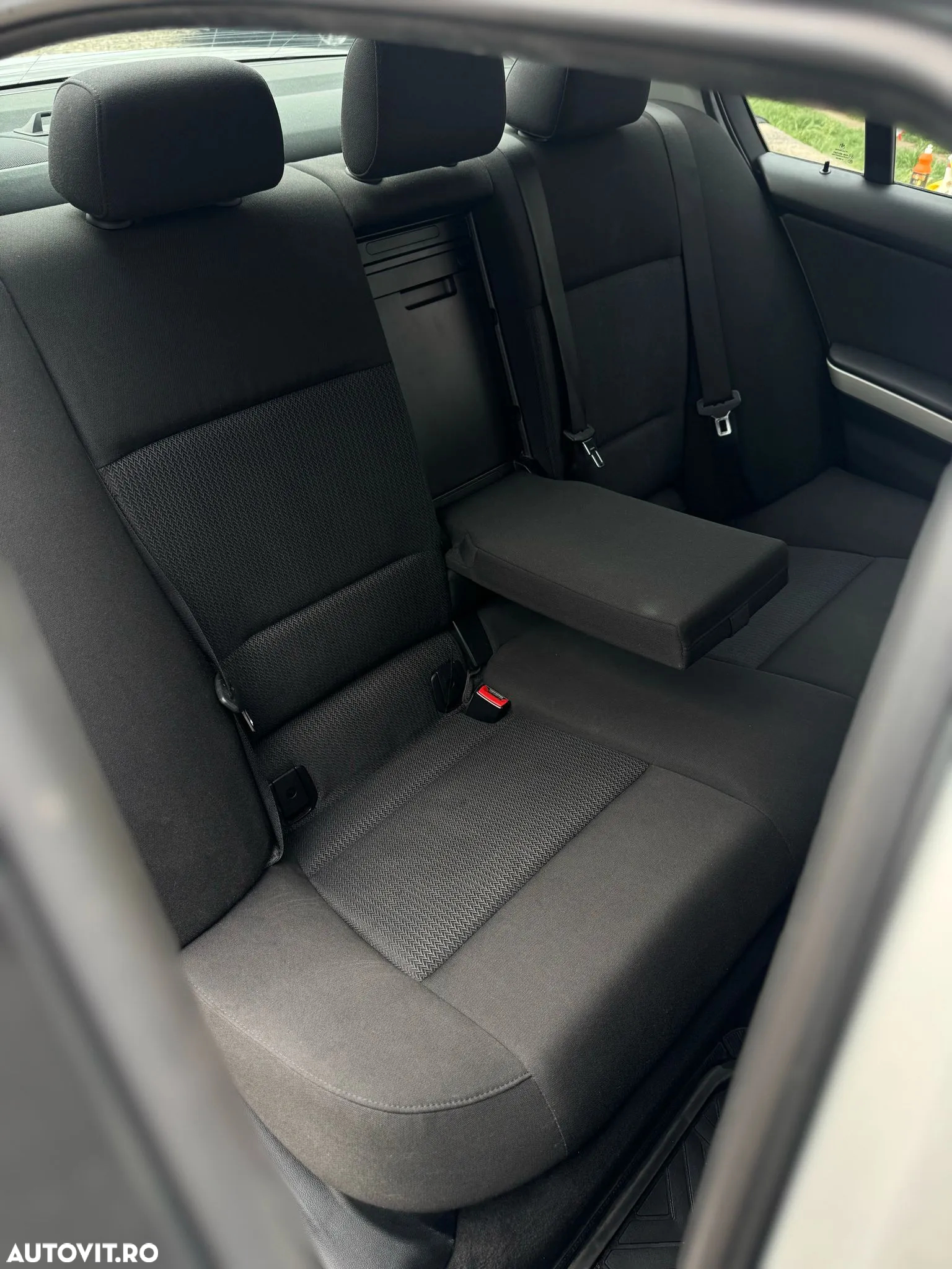 BMW Seria 3 - 35