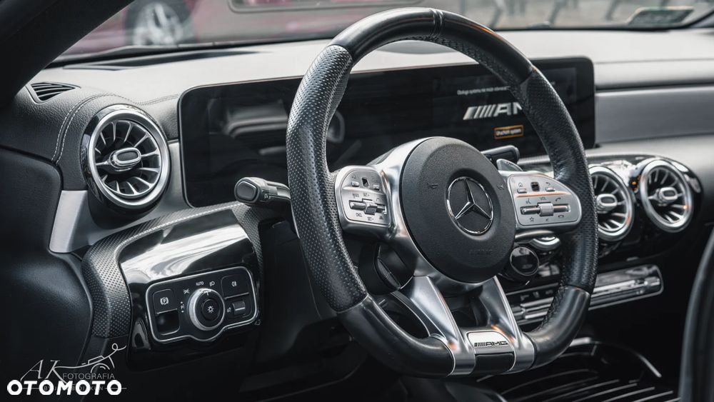 Mercedes-Benz CLA - 10