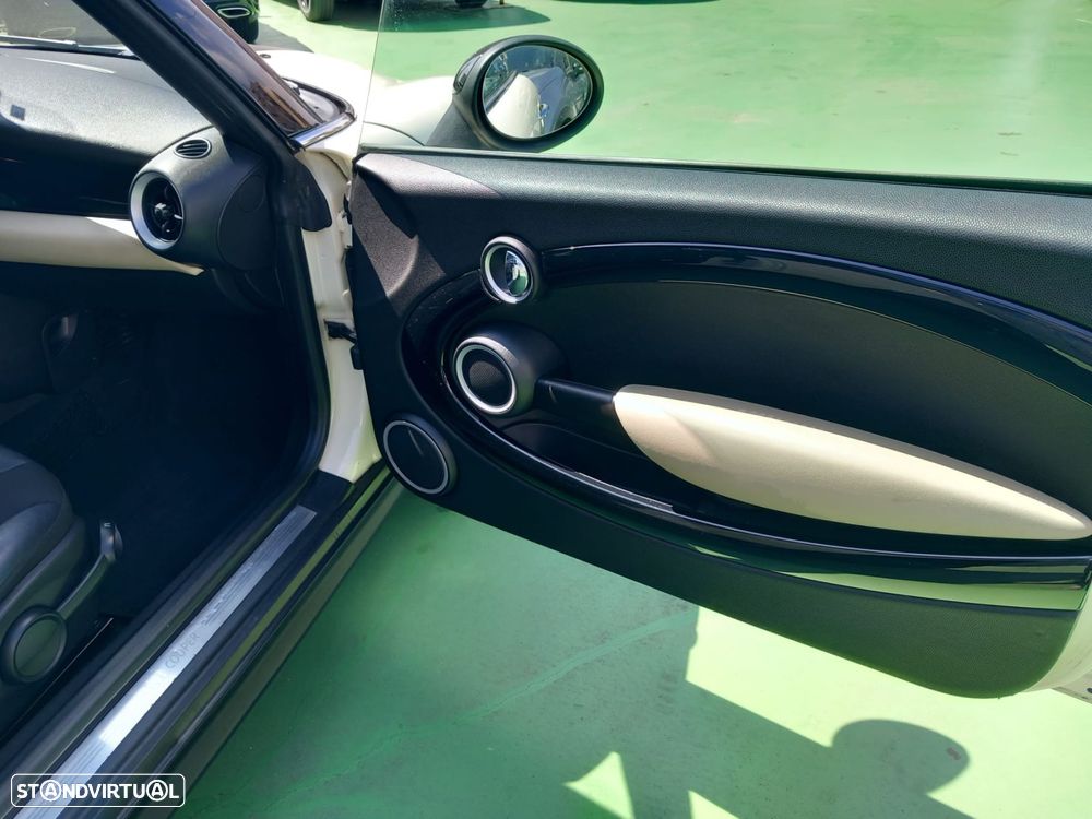 MINI Cabrio Cooper D - 21