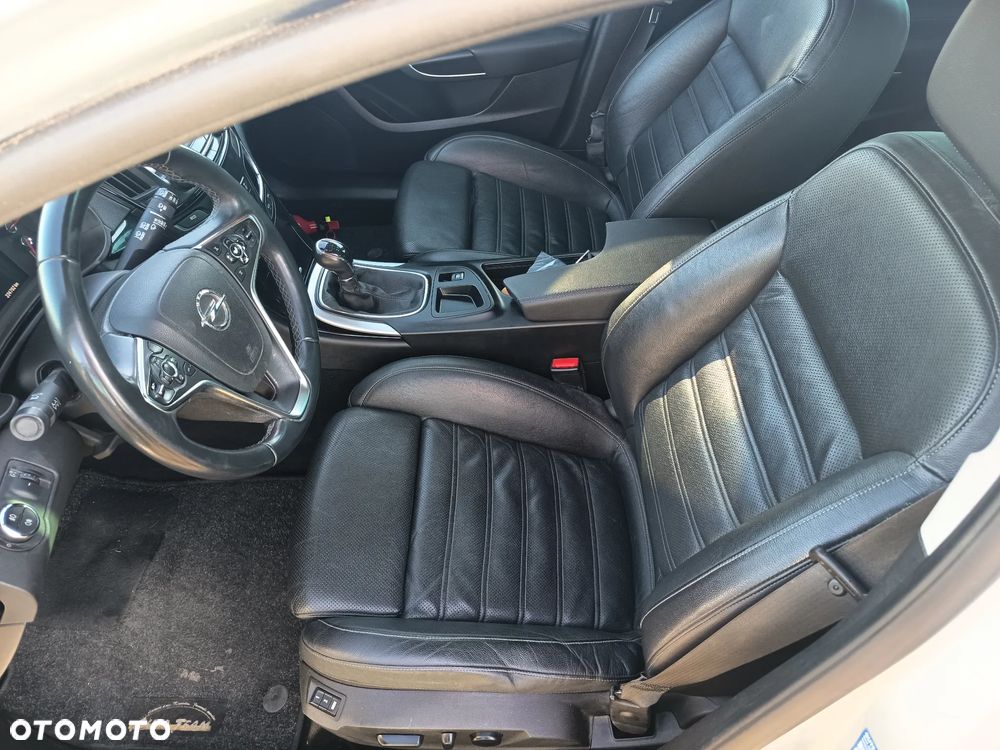 Opel Insignia - 16