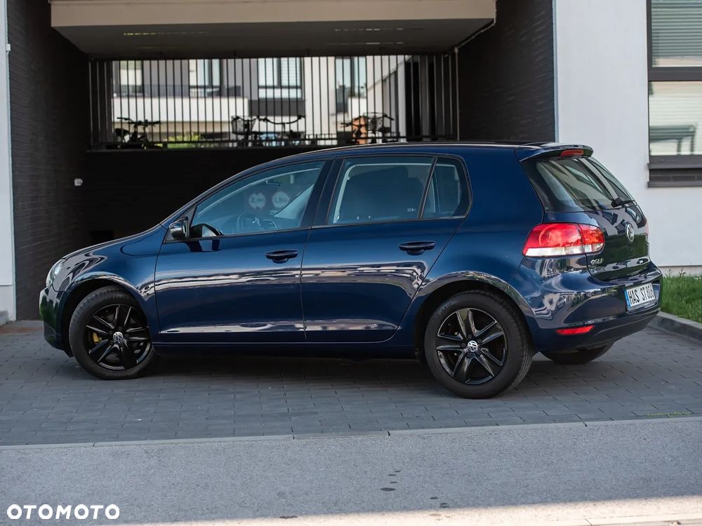 Volkswagen Golf - 10