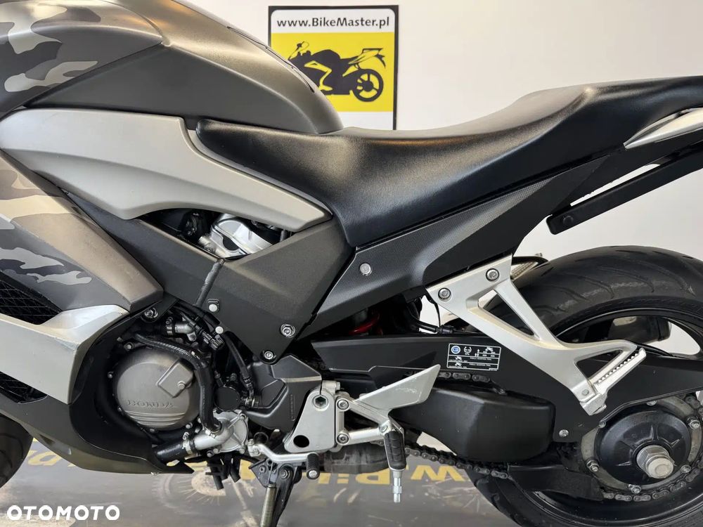 Honda VFR - 24