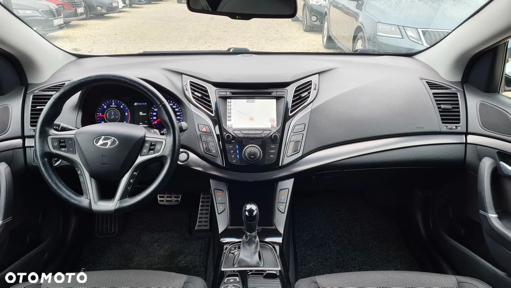 Hyundai i40 Kombi 1.7 CRDi DCT Premium - 2