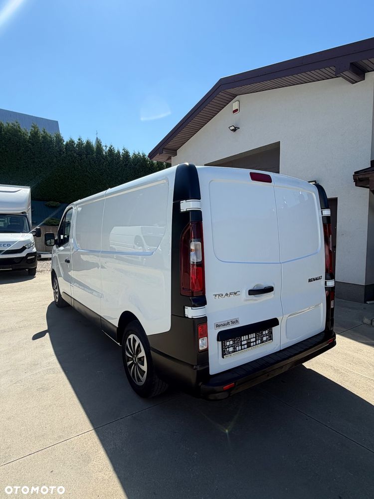 Renault Trafic Długi Blaszak L2H1 Renault Trafic Blaszak 2.0 - 6