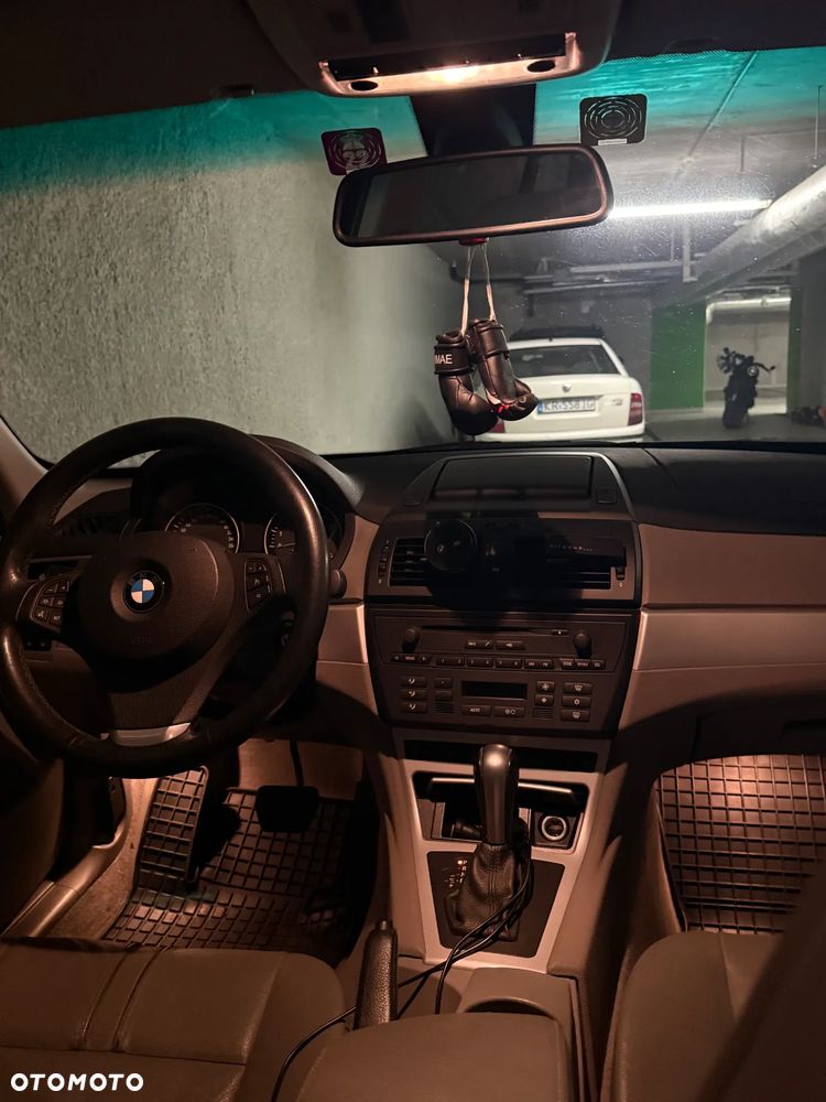 BMW X3 2.5si - 15