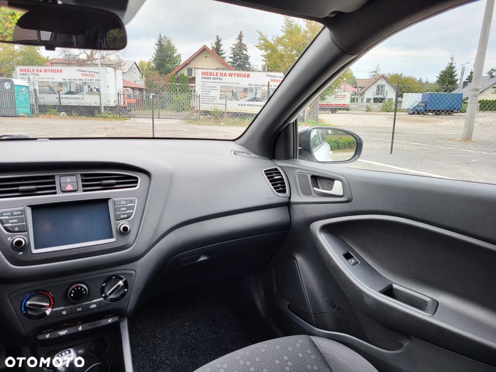 Hyundai i20 - 15
