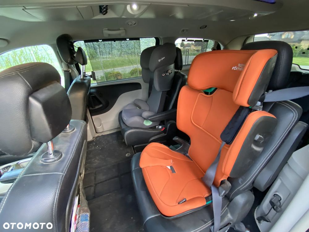 Chrysler Town & Country 3.6 Touring - 13