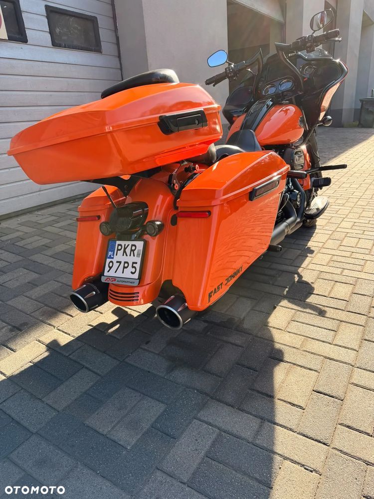 Harley-Davidson Touring Road Glide - 4