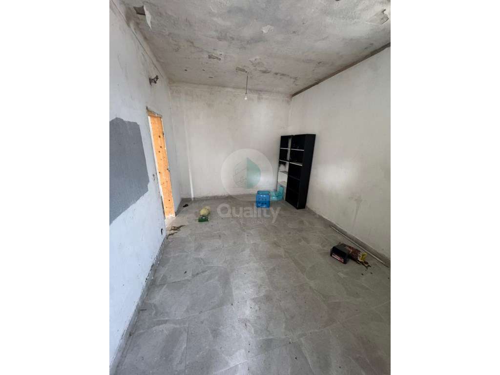 Moradia T2 com Grande Potencial - Grande imagem: 5/18