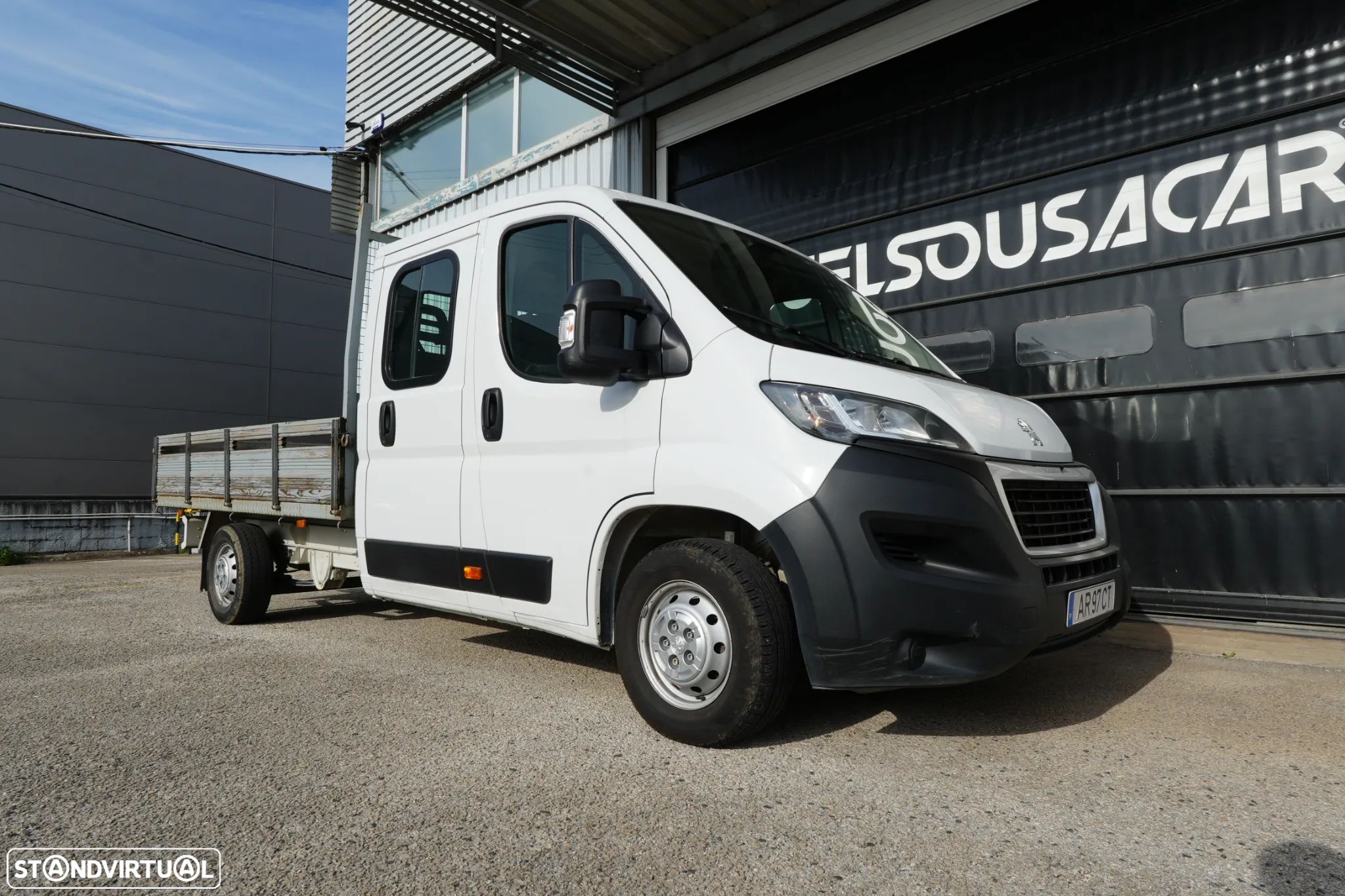 Peugeot Boxer 7Lugares 2.2BlueHDI 140cv - 1