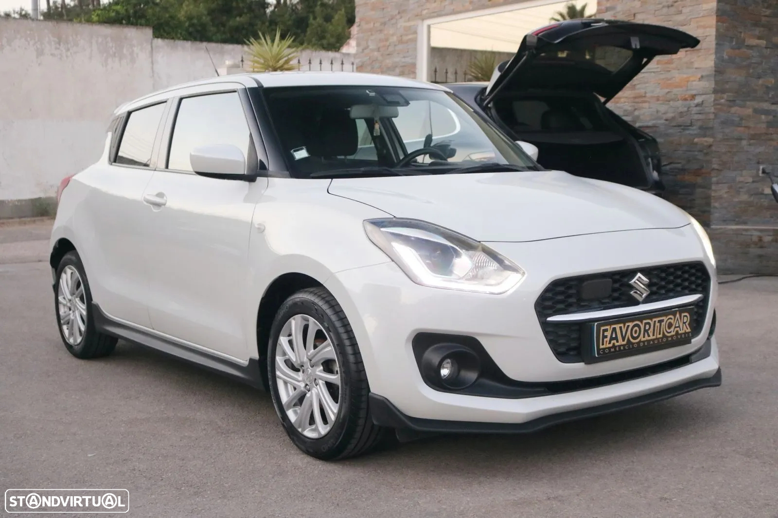 Suzuki Swift 1.2 Mild Hybrid GLE - 3