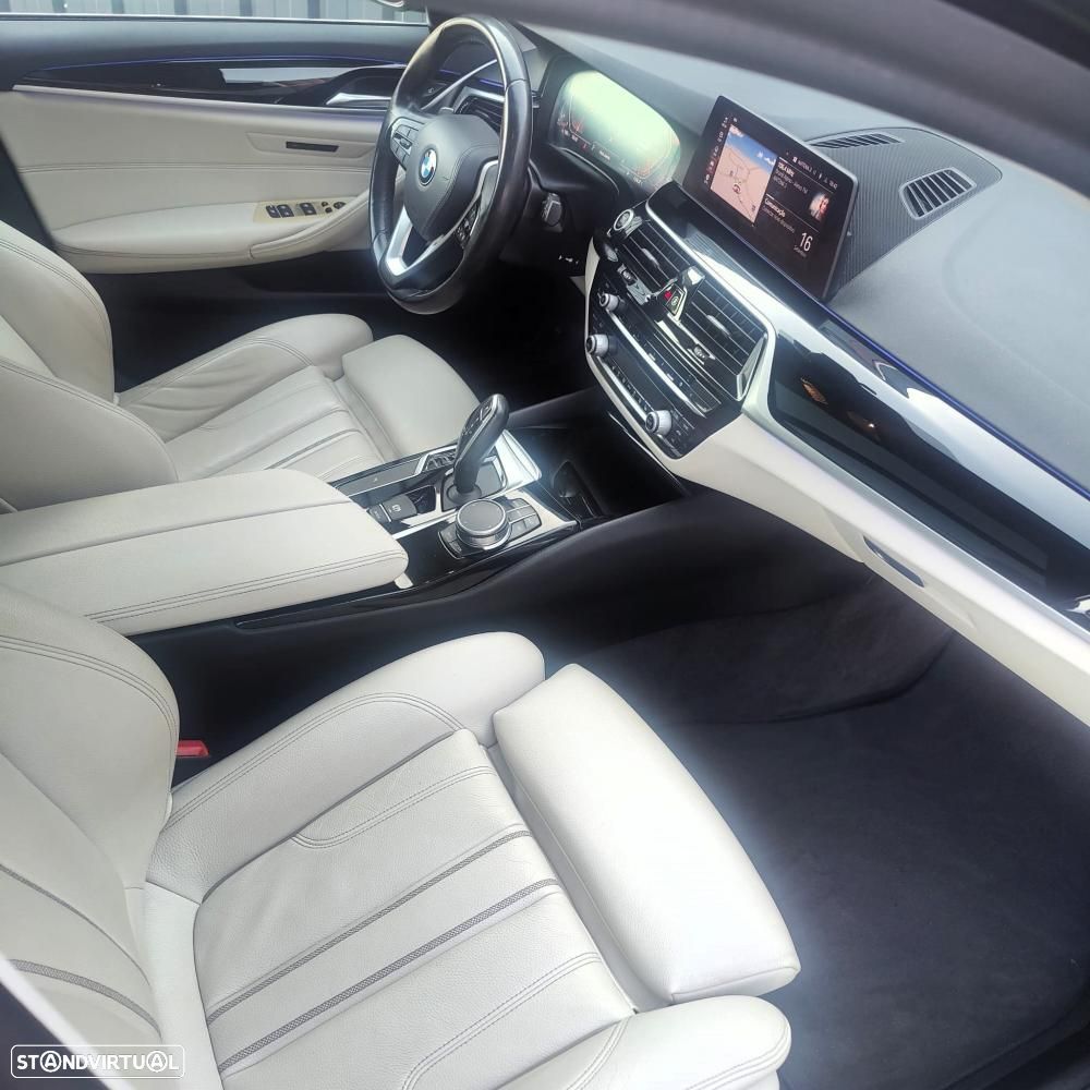 BMW 518 d Line Luxury Auto - 14