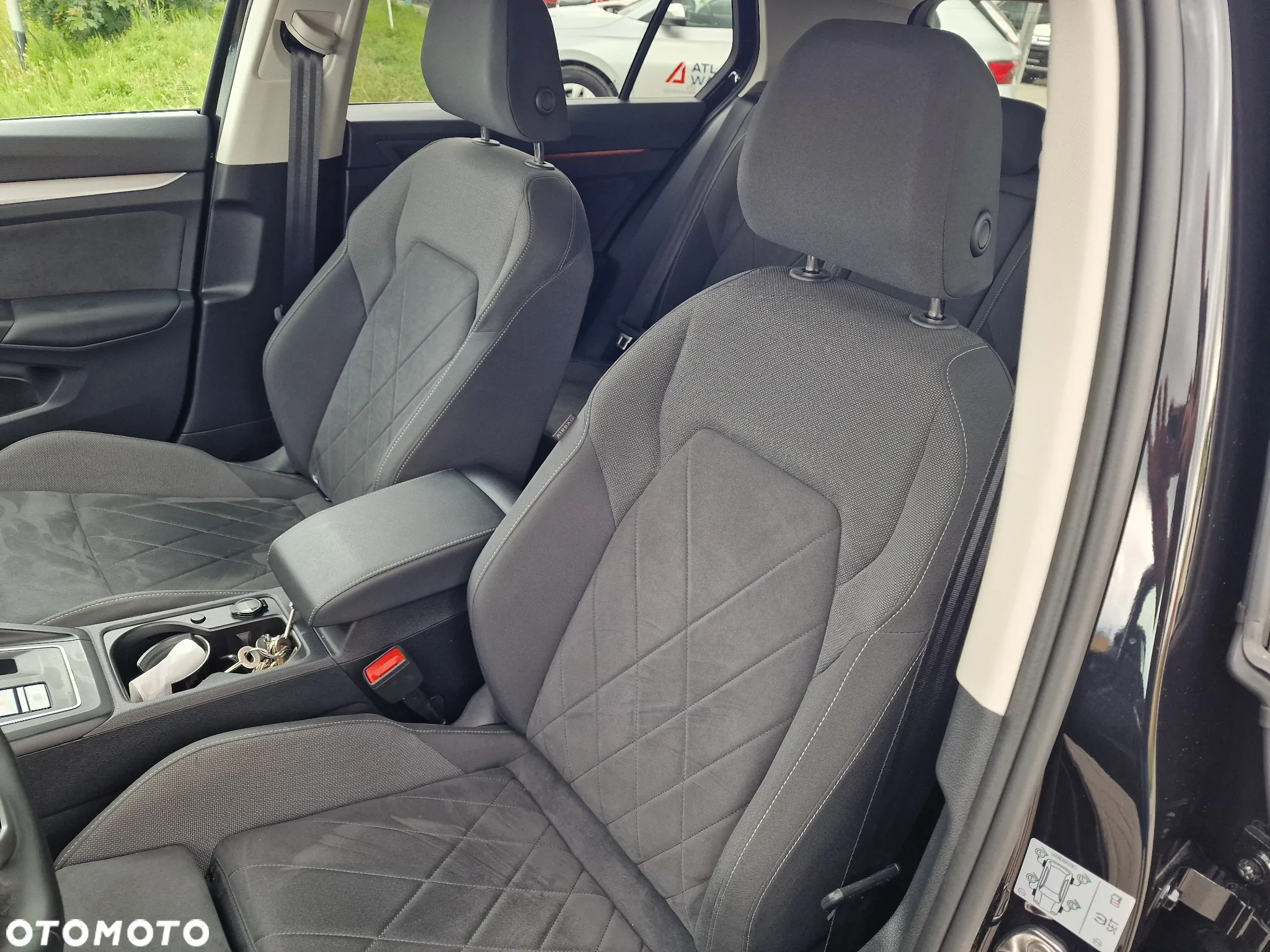 Volkswagen Golf VIII 2.0 TDI Edition 50 DSG - 18