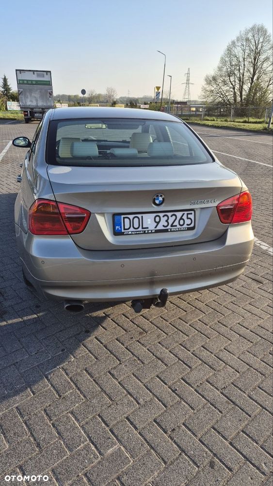 BMW Seria 3 320d - 5