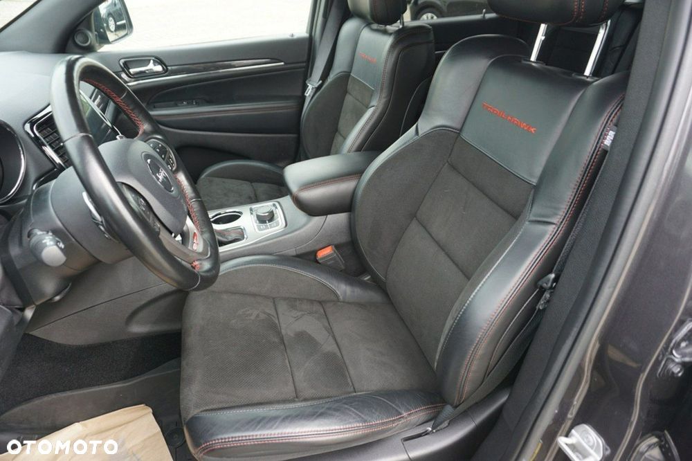 Jeep Grand Cherokee - 9