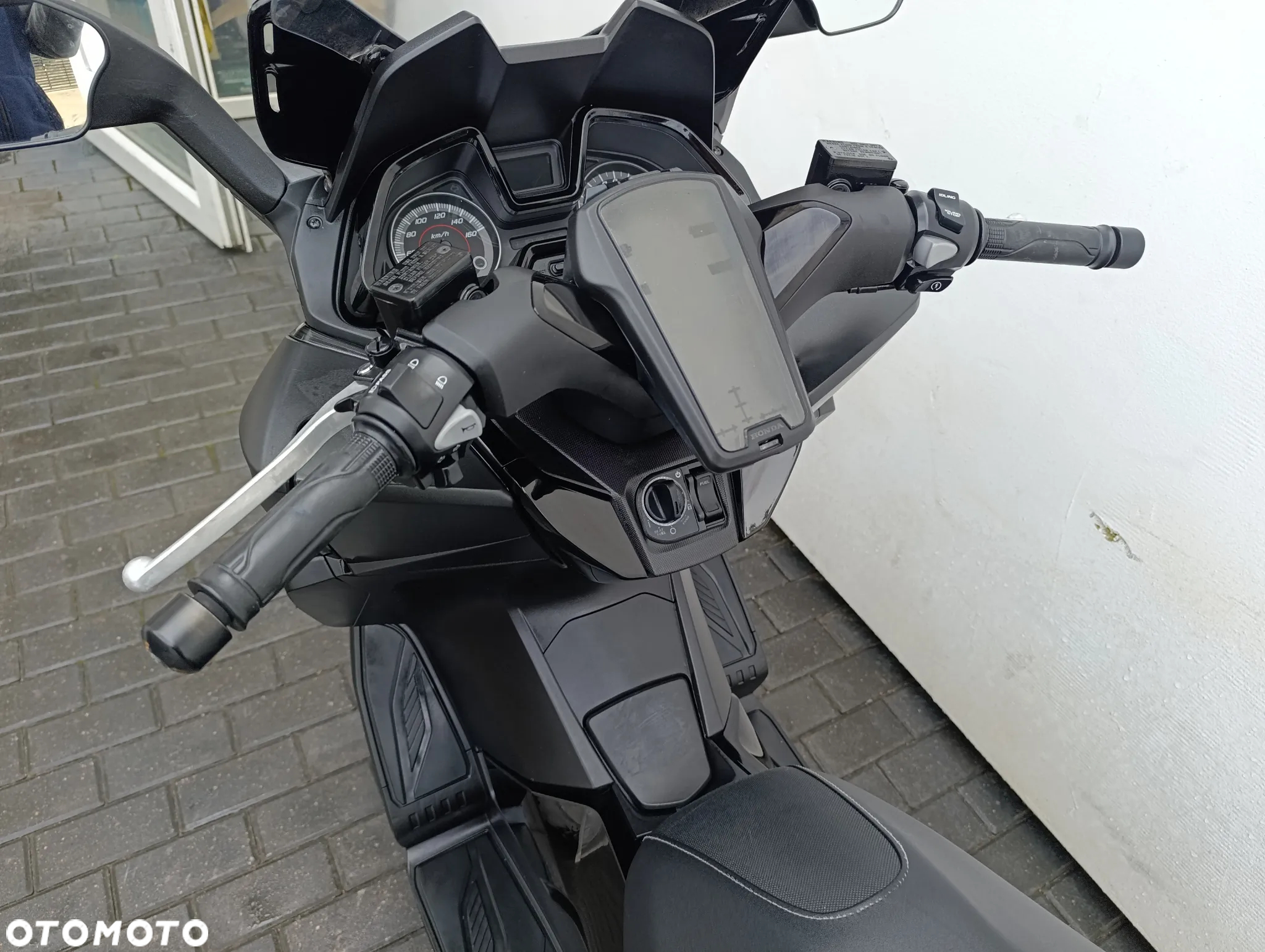 Honda NSS - 18