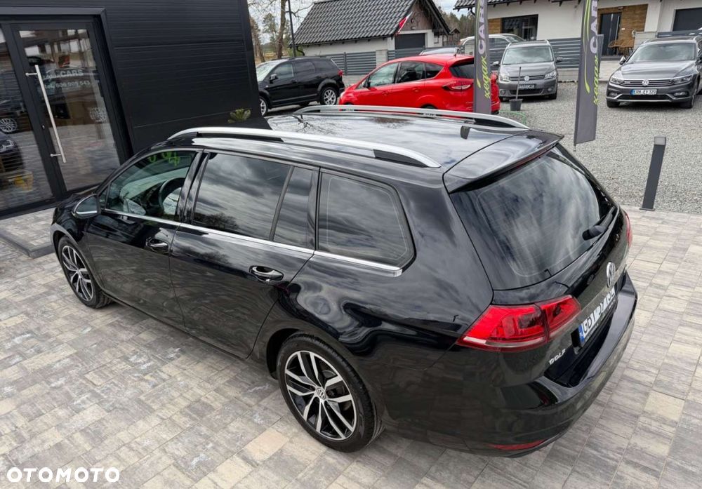 Volkswagen Golf - 37