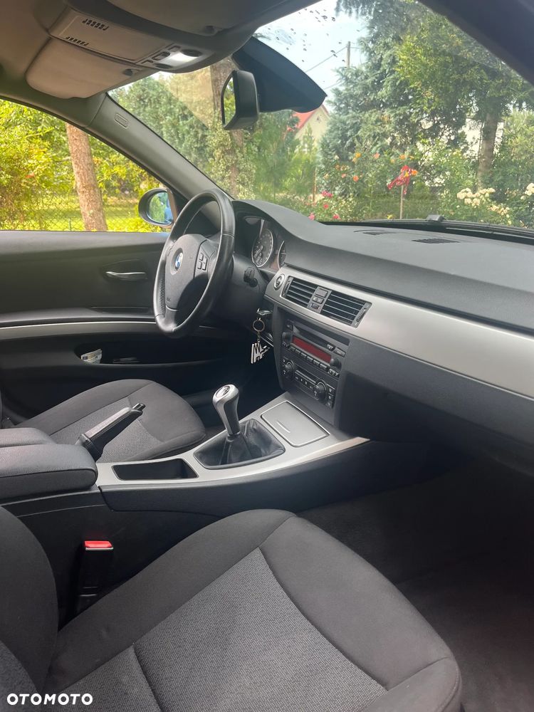 BMW Seria 3 320d - 10