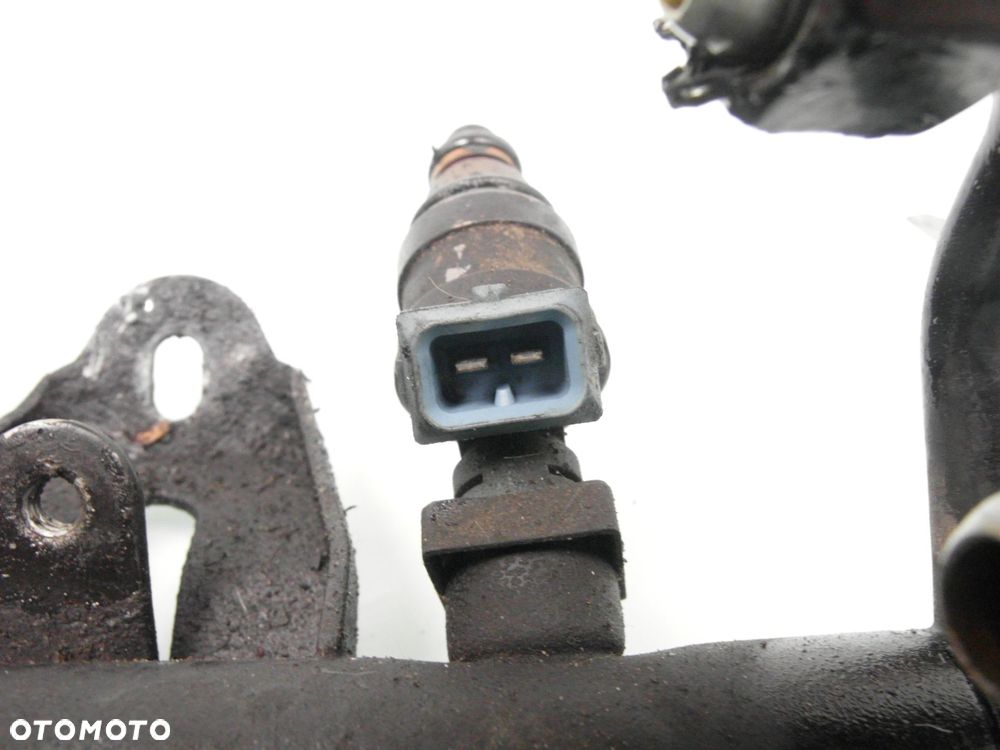 LISTWA WTRYSKOWA AUDI 80 B4 2.0 E 0280150902 - 2