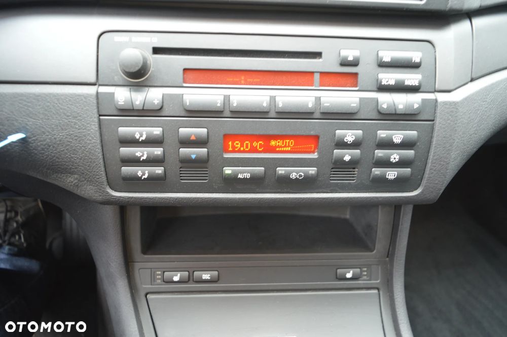 BMW Seria 3 318i - 16