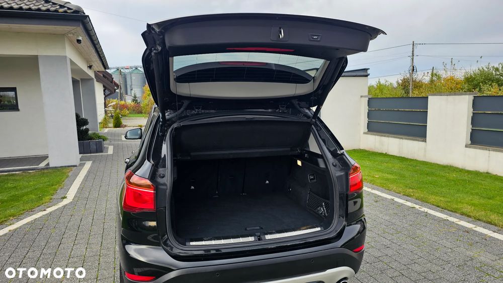 BMW X1 xDrive25d Sport Line - 11