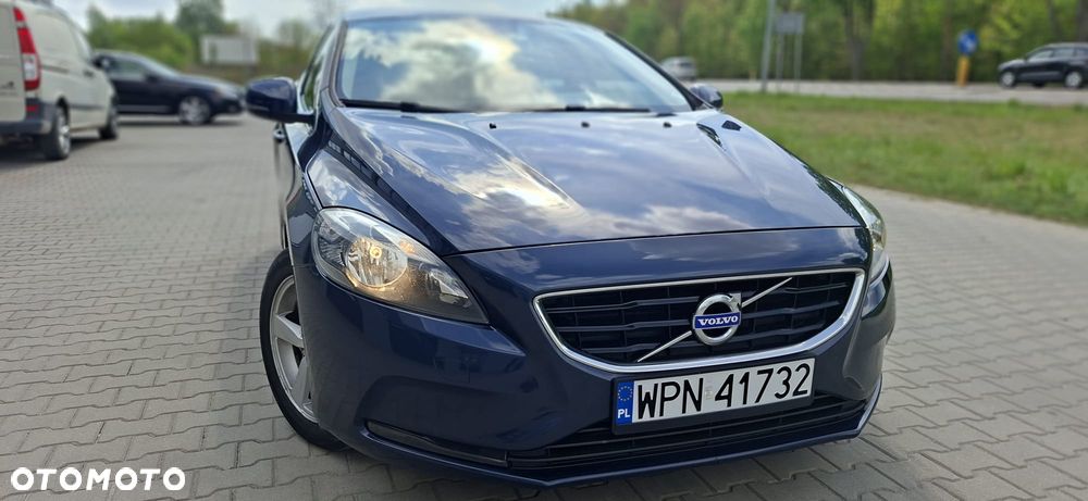 Volvo V40 D4 Momentum - 26