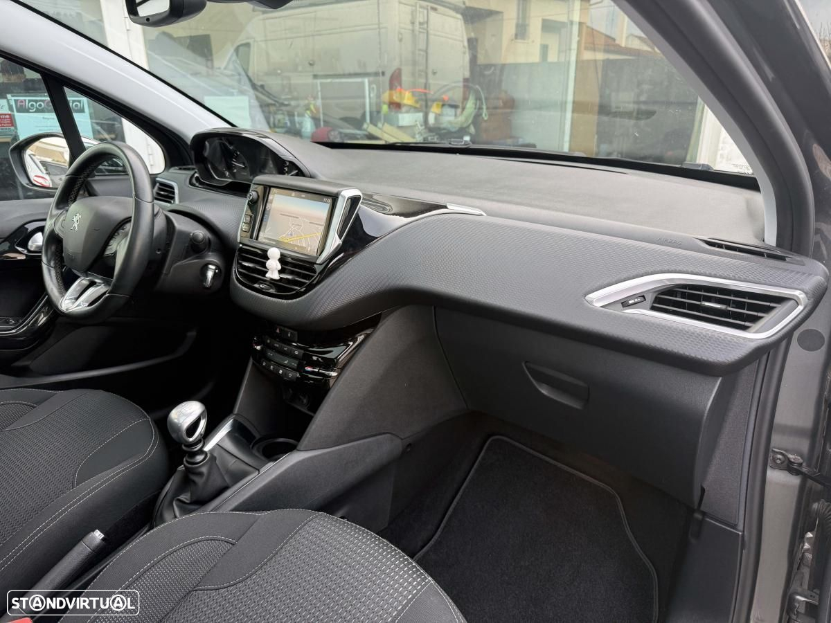 Peugeot 208 1.6 BlueHDi Allure - 29