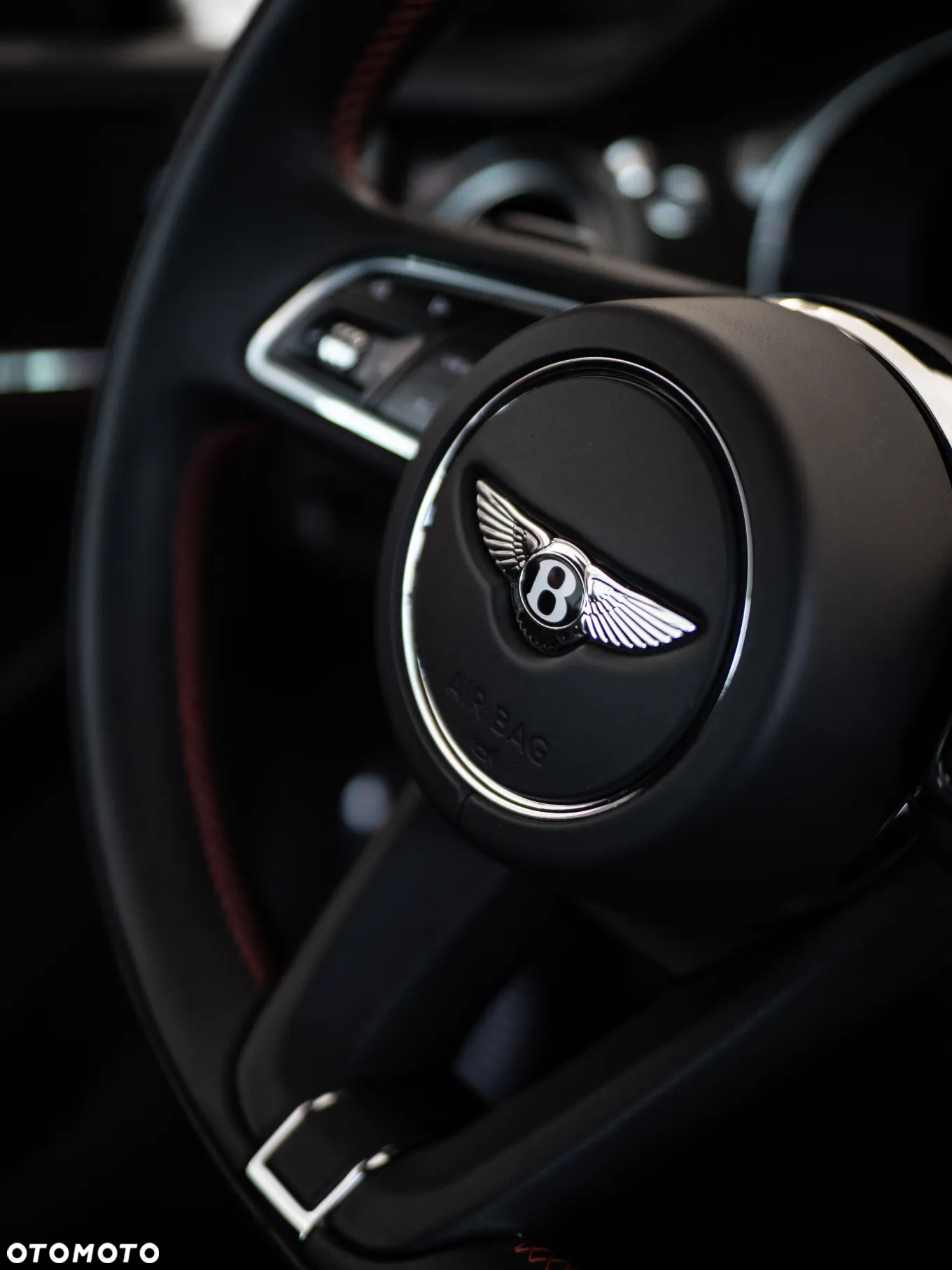 Bentley Continental GT New Convertible V8 Azure - 18