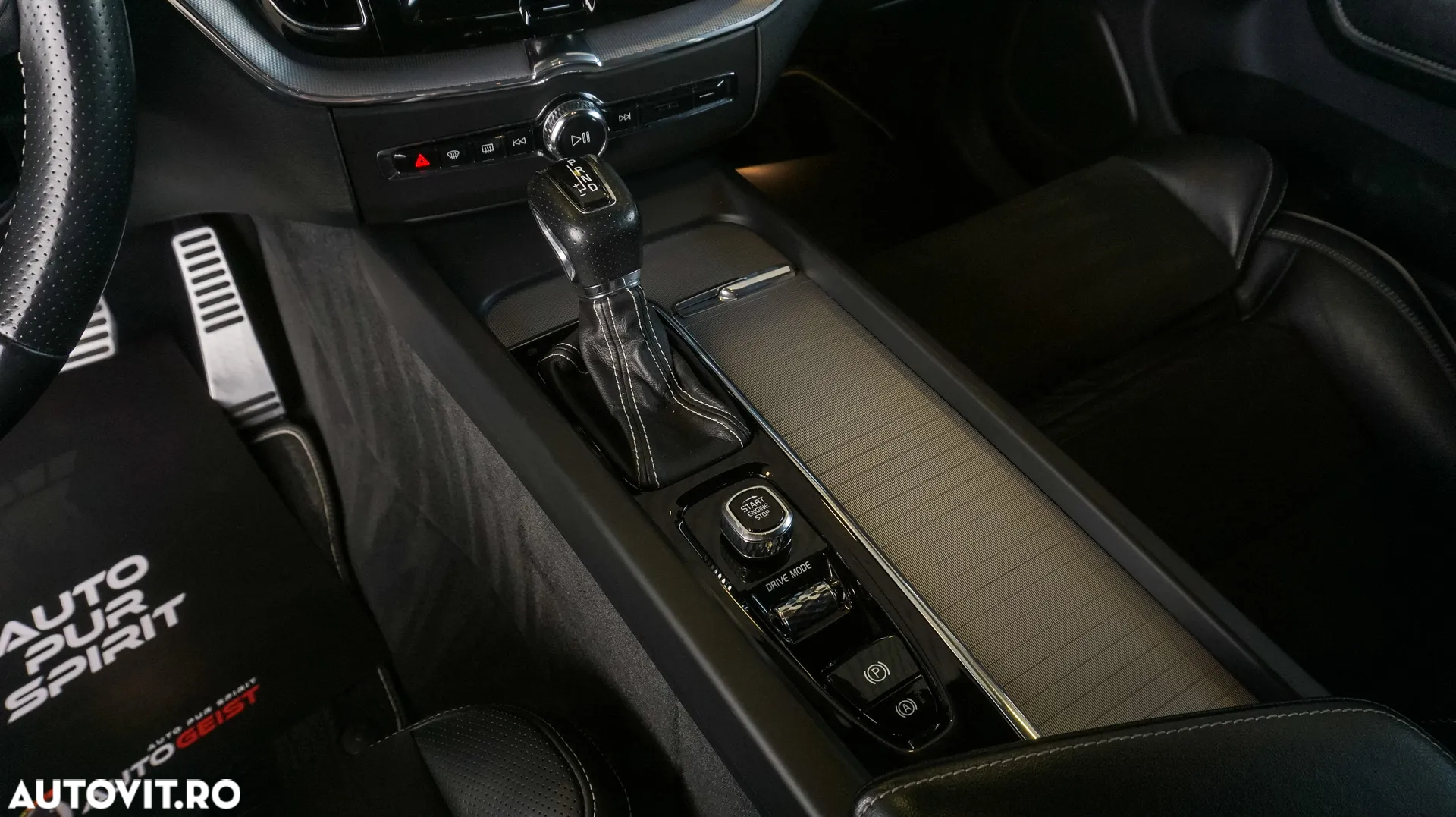 Volvo XC 60 D4 AWD Geartronic RDesign - 14