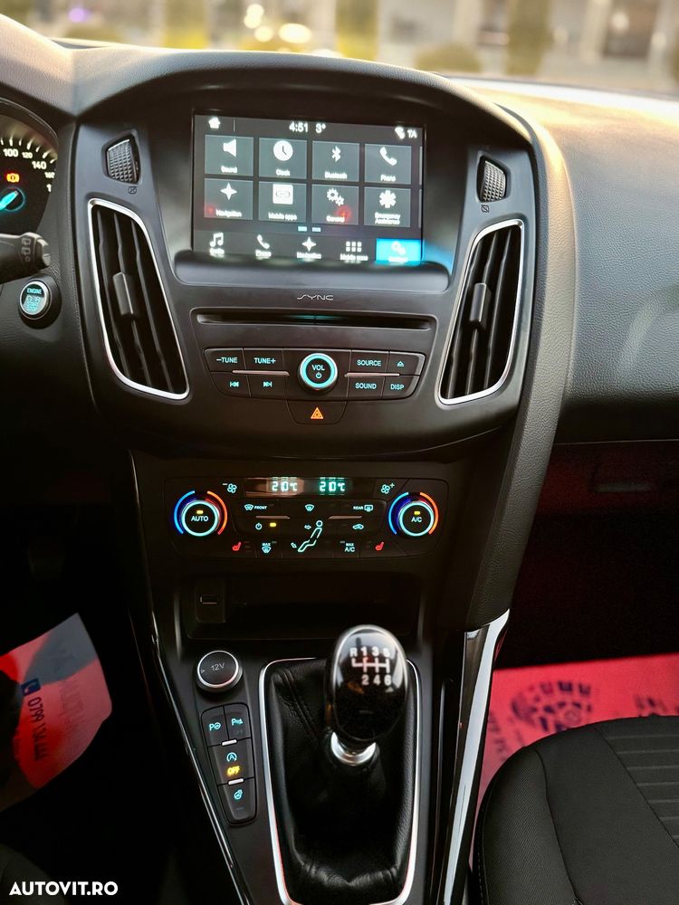 Ford Focus 1.5 EcoBoost Start-Stopp-System Titanium - 12