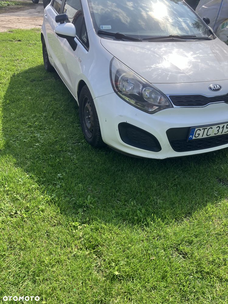 Kia Rio - 1