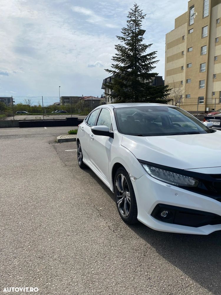 Honda Civic 1.5 i-VTEC Turbo CVT Elegance - 7