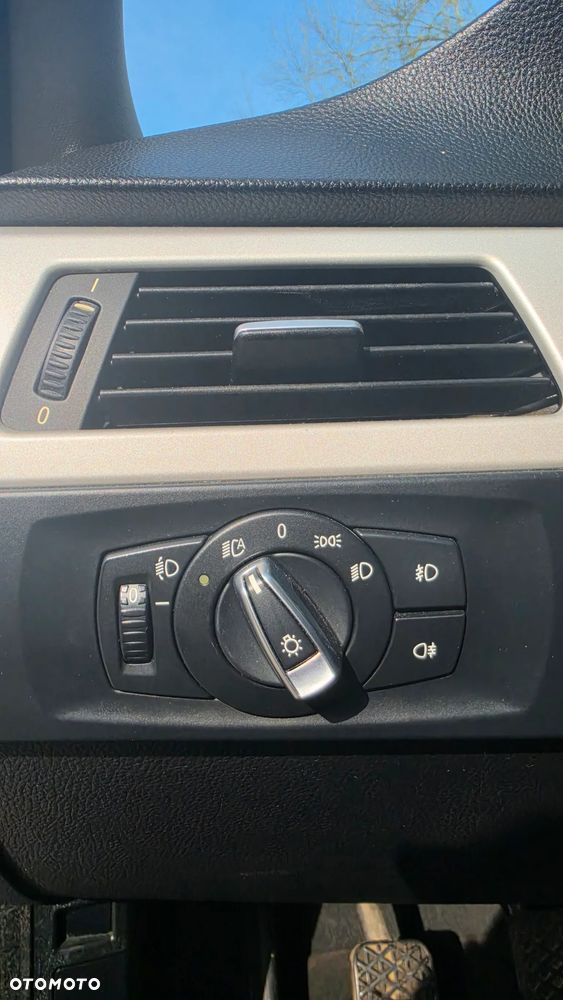 BMW Seria 3 318d - 13
