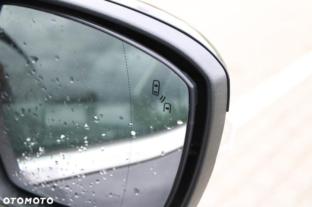 Ford S-Max - 11