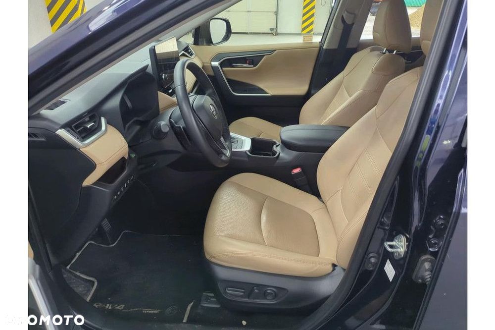 Toyota RAV4 - 5