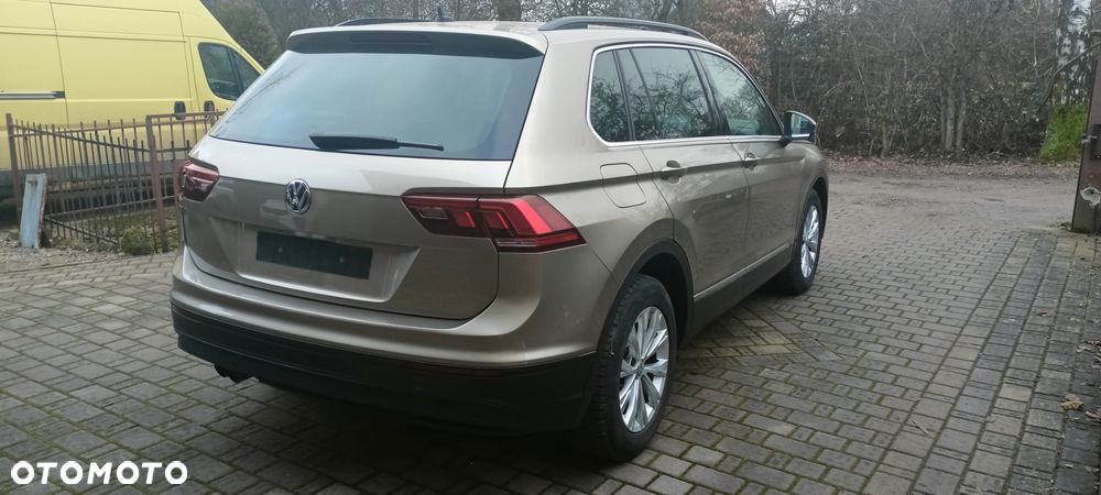 Volkswagen Tiguan - 4